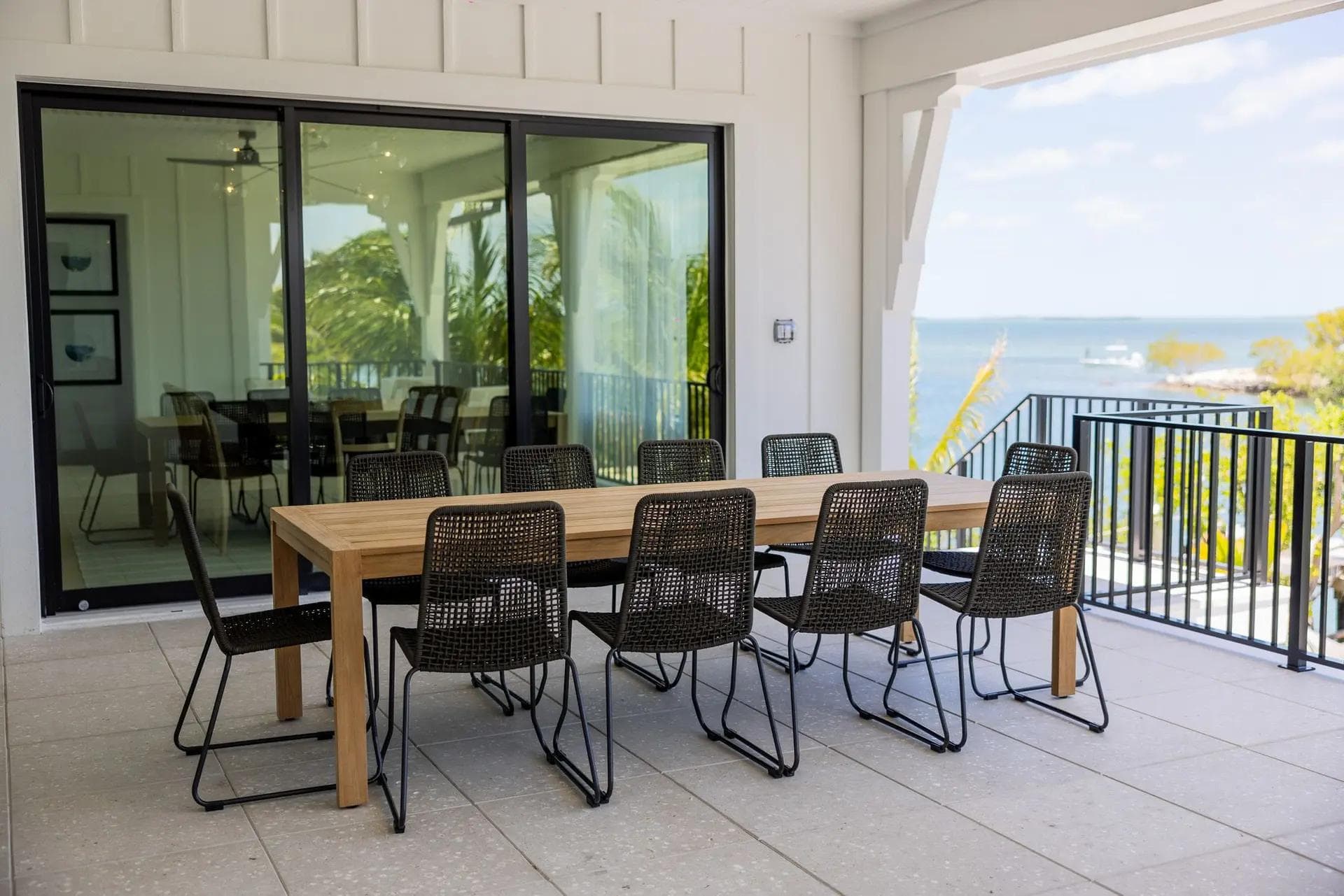 Outdoor Kitchen & Living Areas